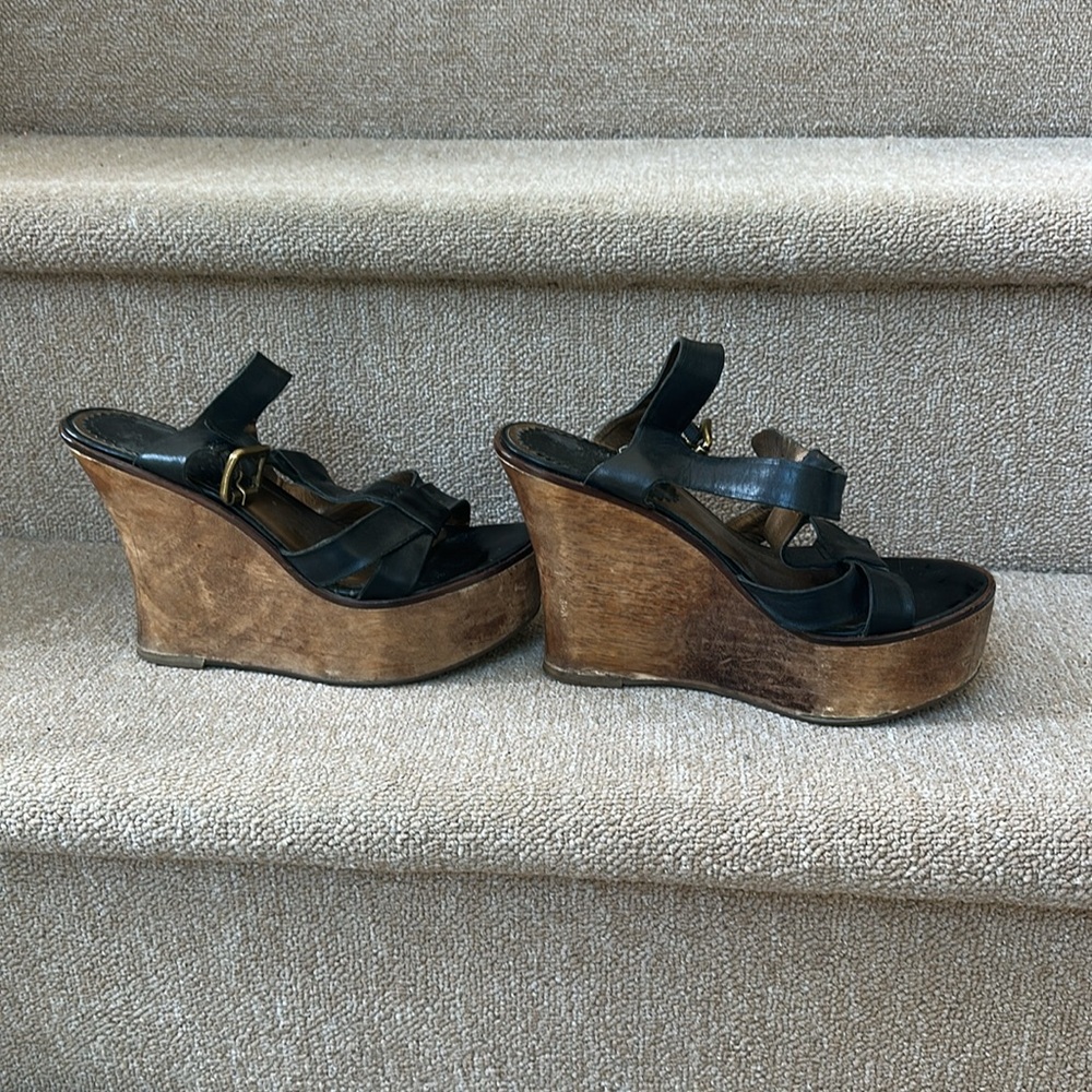 Aldo Black Leather Wedge Sandals - Picture 4 of 6